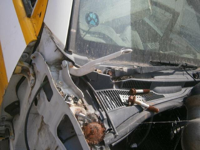Решетка под лобовое стекло Тойота Хайлюкс Сурф в Нефтекамске 29486